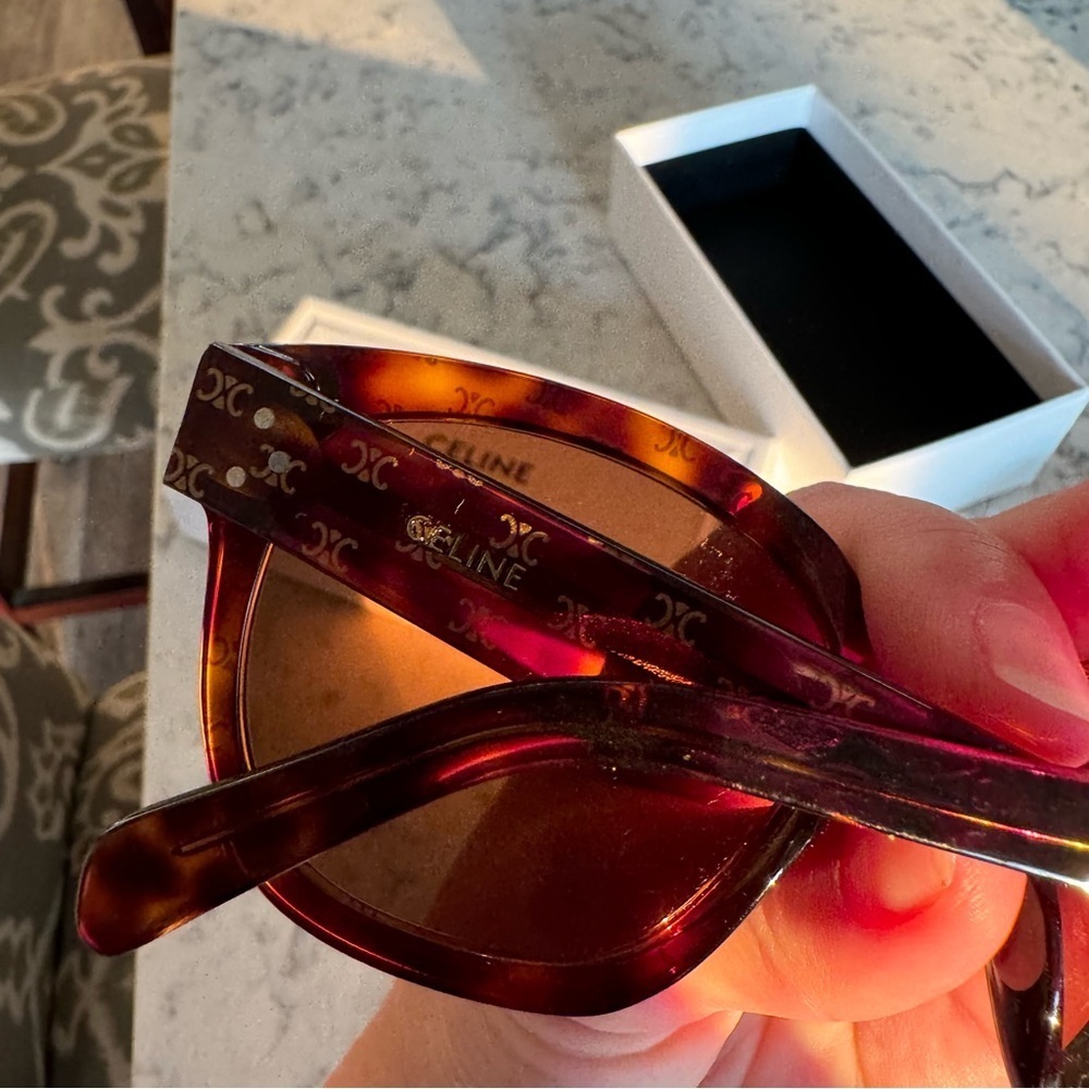 NWOT! CELINE Square Triomphe Logo Sunglasses in
Dark Havana CL401671 - Picture 10 of 16